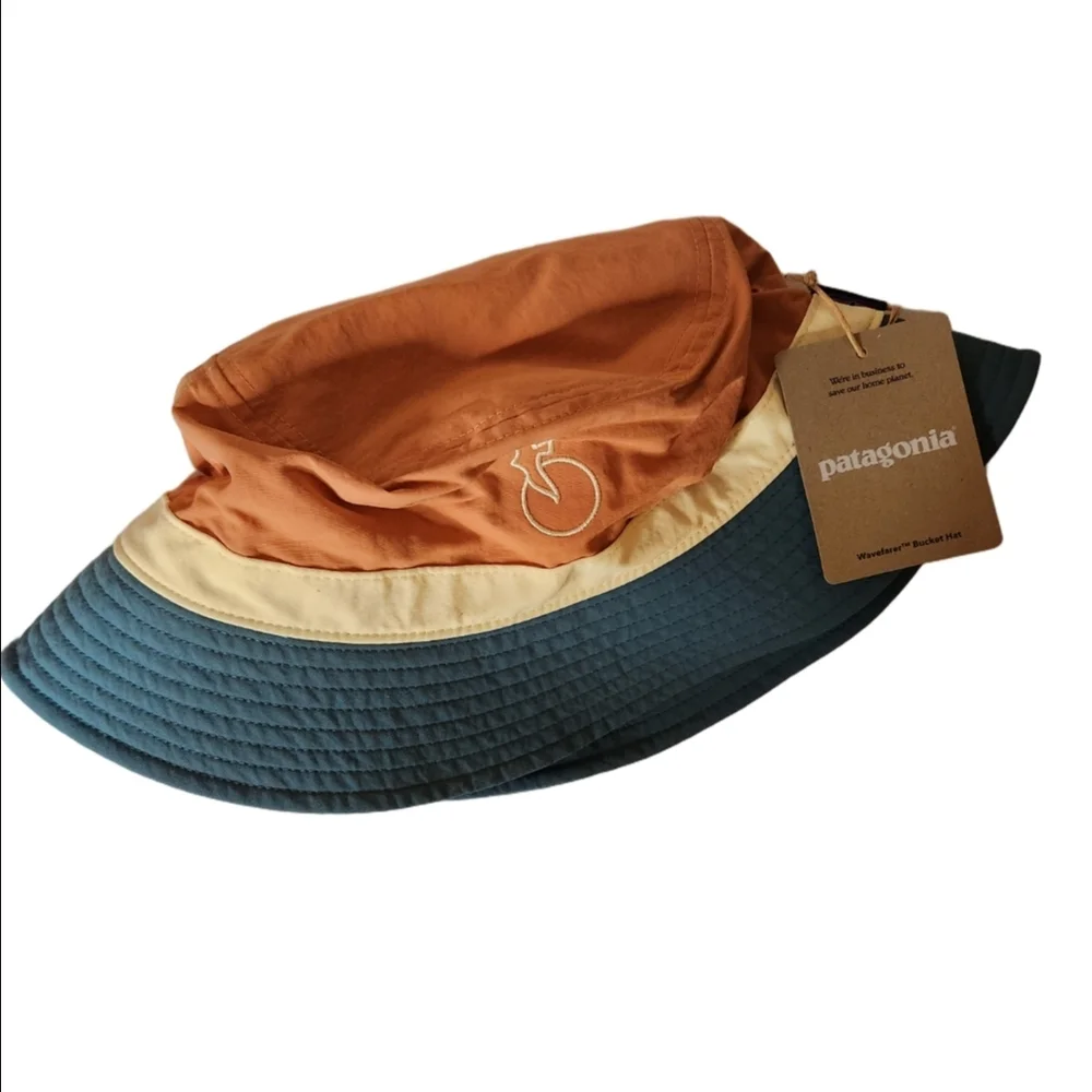 Patagonia Dark Green Waist Bag and Multicolor Bucket Hat Nwt - Picture 3 of 9